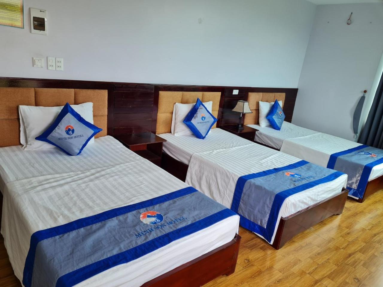 Minh Son Hotel Ta Lan Than Extérieur photo